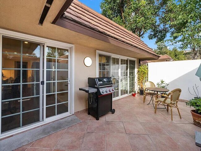Building Photo - 4517 Collwood Ln