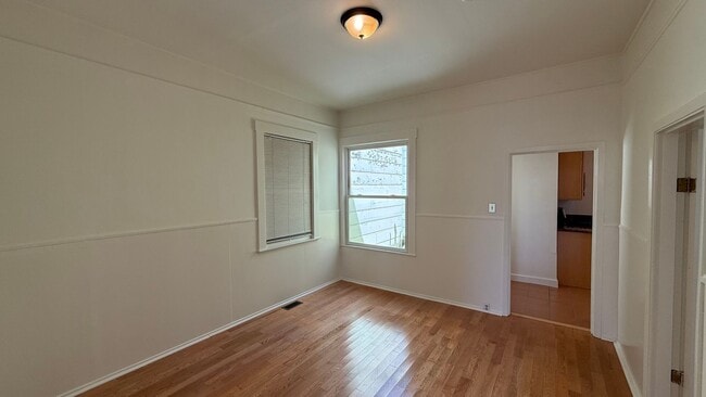 Building Photo - Epic REA - Expansive 2BD/ 1BA with Huge Garage in the Outer Mission