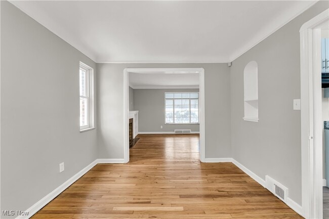 Building Photo - 17416 Throckley Ave