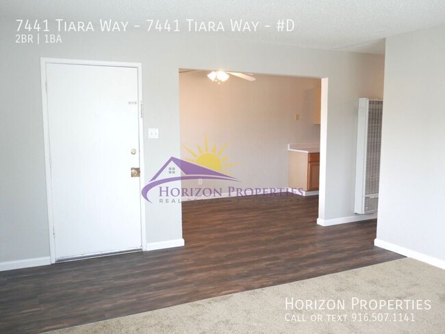 Building Photo - Remodeled 2 Bed 1 Bath 894sqft Second Floo...