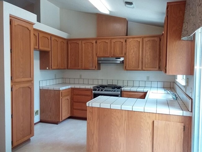 Building Photo - 604 Alamine Dr