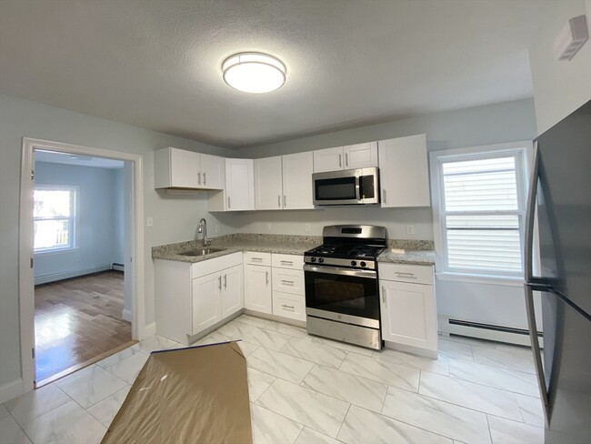 Primary Photo - 7 Sumner Pl