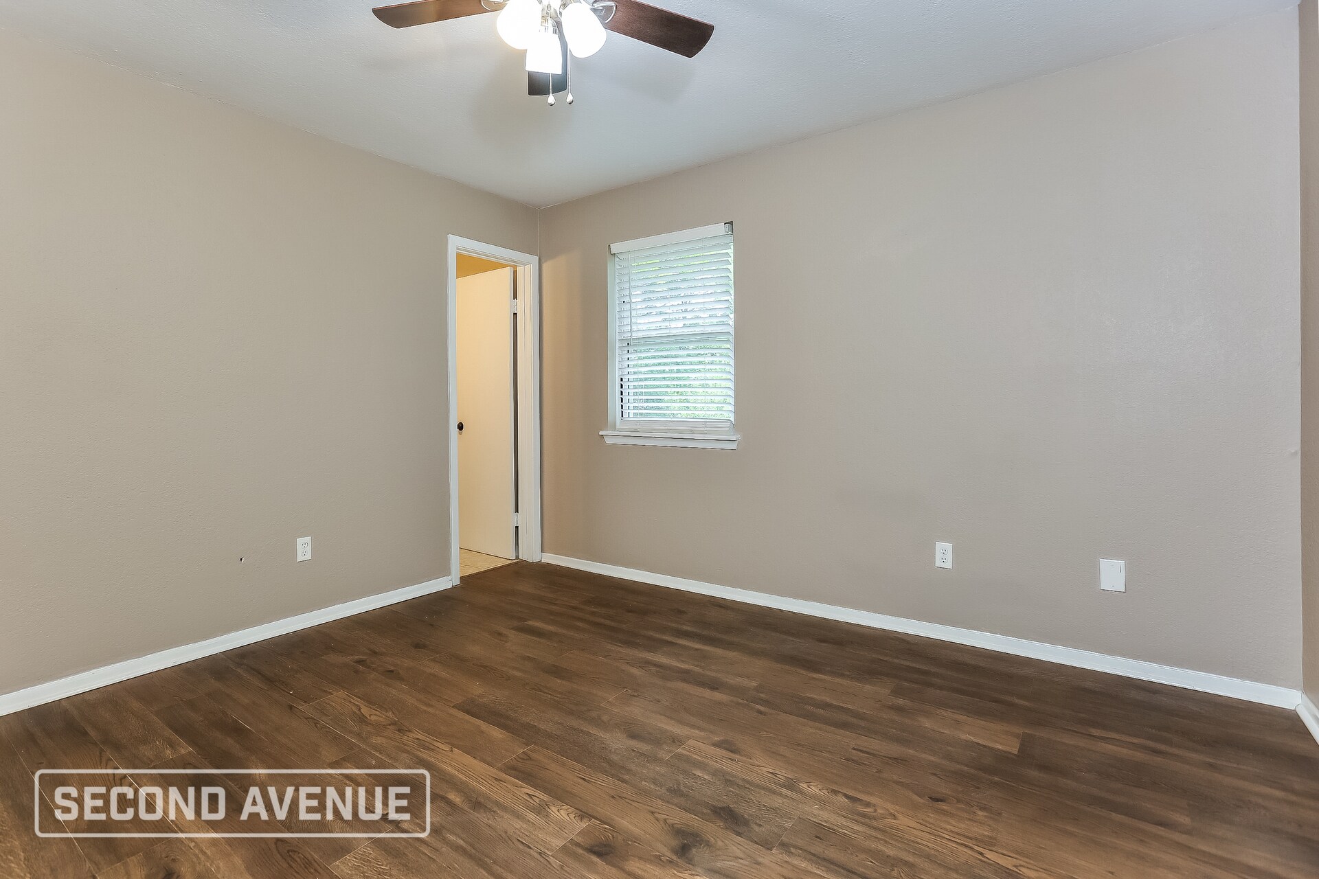 Building Photo - 2204 Carywood Dr