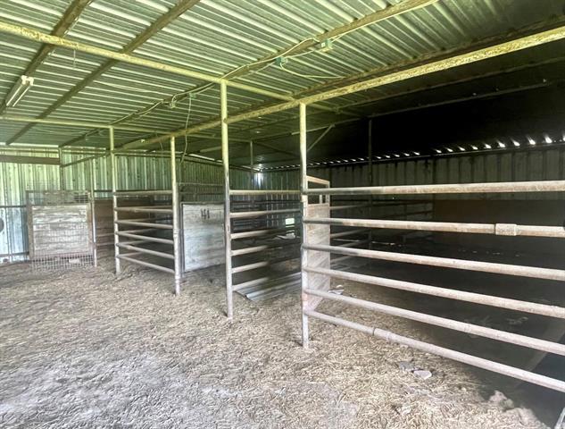 Building Photo - 1692 Farm Rd 2653 S