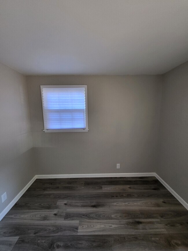 Building Photo - 4028 Plantation Dr