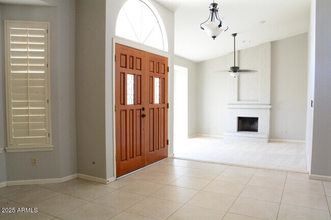 Building Photo - 9548 E Desert Trail