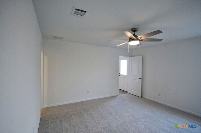 Building Photo - 3716 Axis Hl St