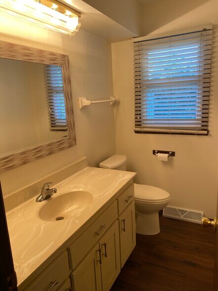 Main level half bath - 525 Forest Ct