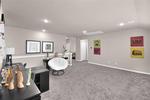 Building Photo - 1901 Crestwood Ln