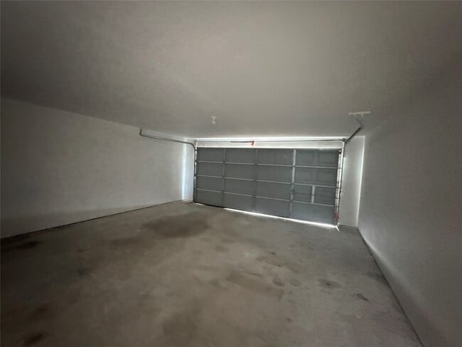 Building Photo - 16310 Long Valley Ct
