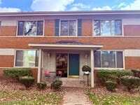 Building Photo - 1245 Derby Rd