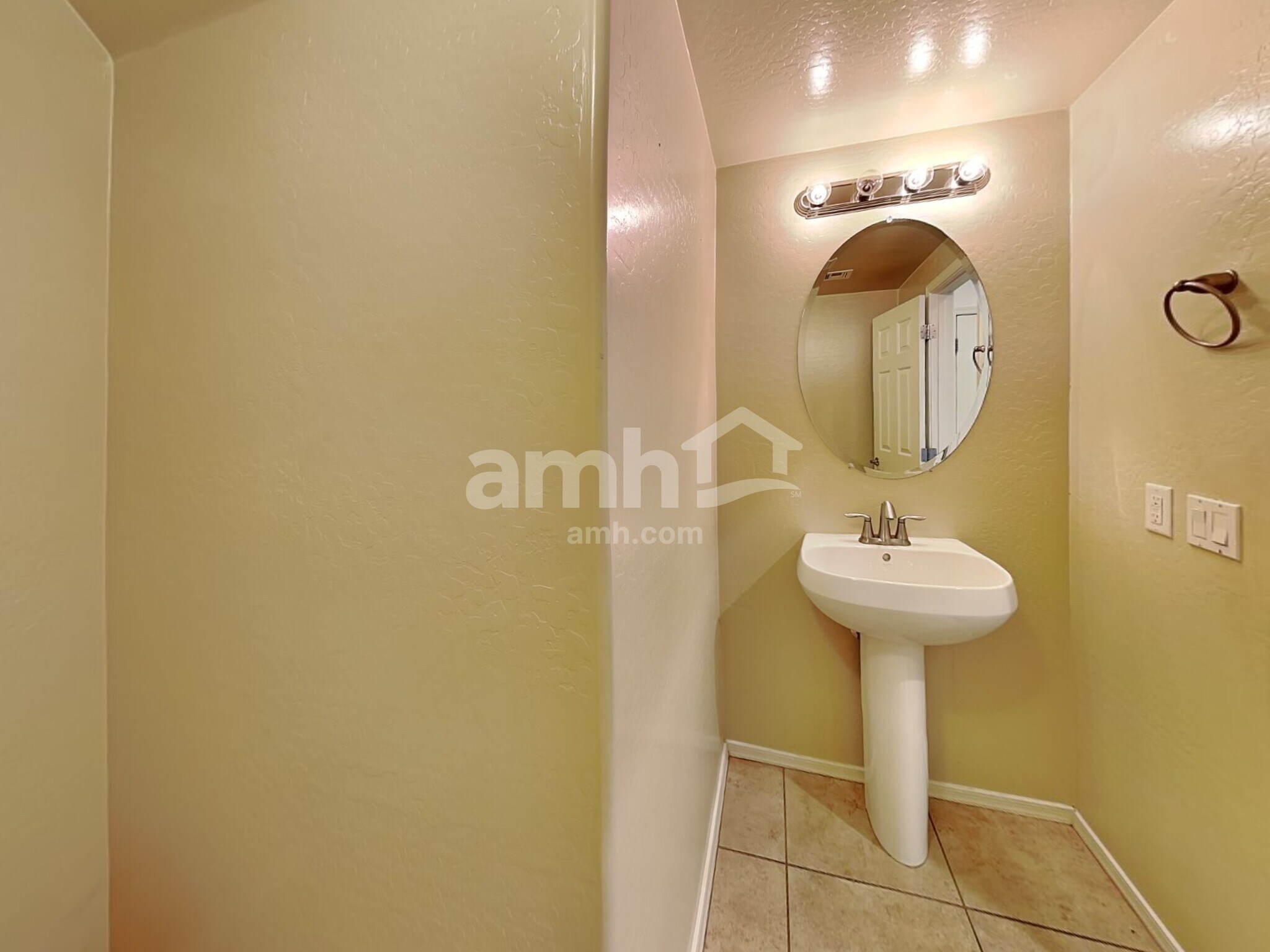 Building Photo - 5339 W Chisum Trl