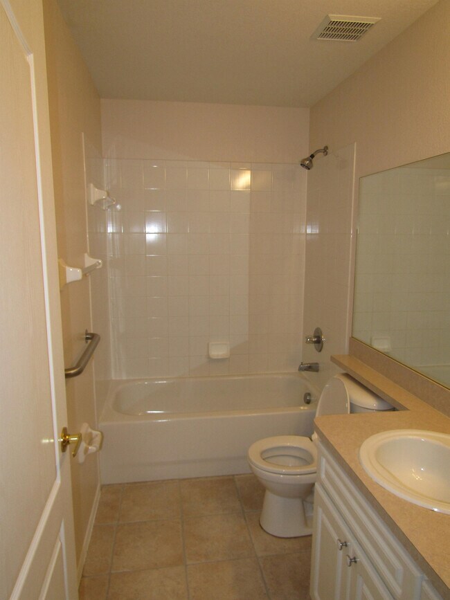 Building Photo - 4425 Carillon Ct
