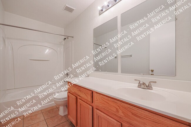 Building Photo - 13421 W Keim Dr