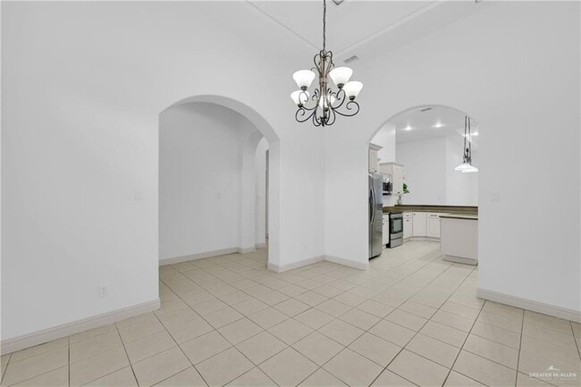 Building Photo - 22 Midlands Cir