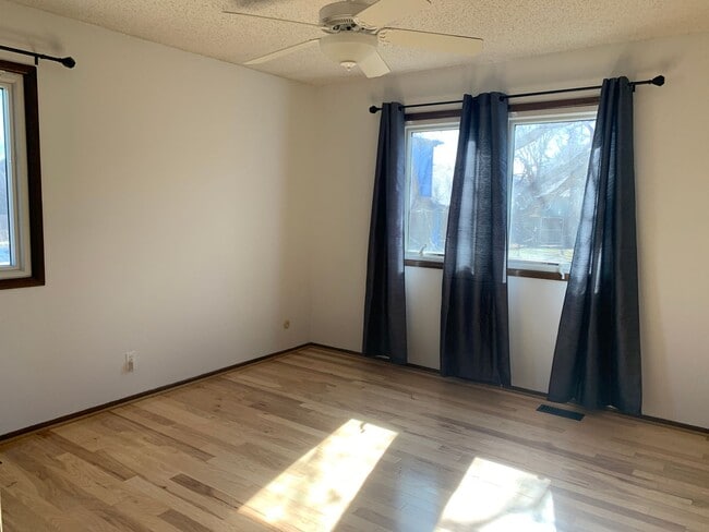 Building Photo - East side home on a Quiet Cul-de-sac
