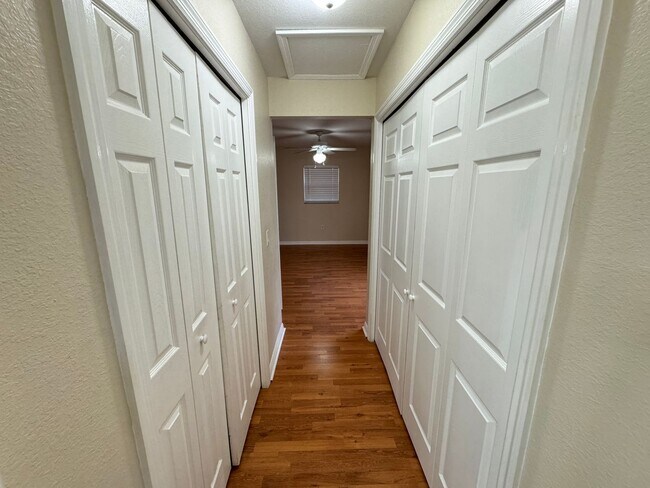 Building Photo - Lovely, Spacious 2 Bedroom, 2 Bathroom Home in Sebring!!