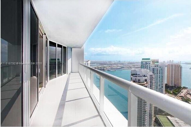Primary Photo - 465 Brickell Ave