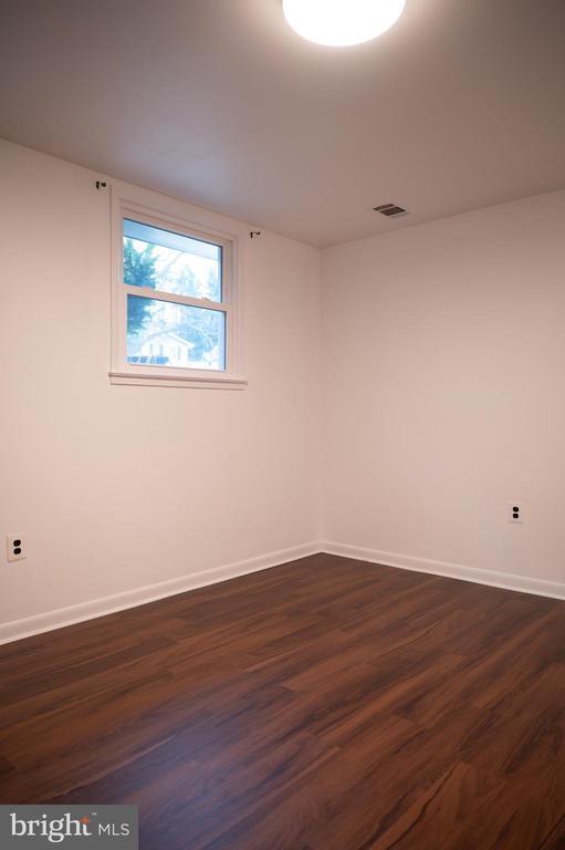 Building Photo - 13021 Tamarack Rd