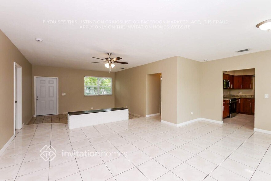 Building Photo - 1748 NE 158th St