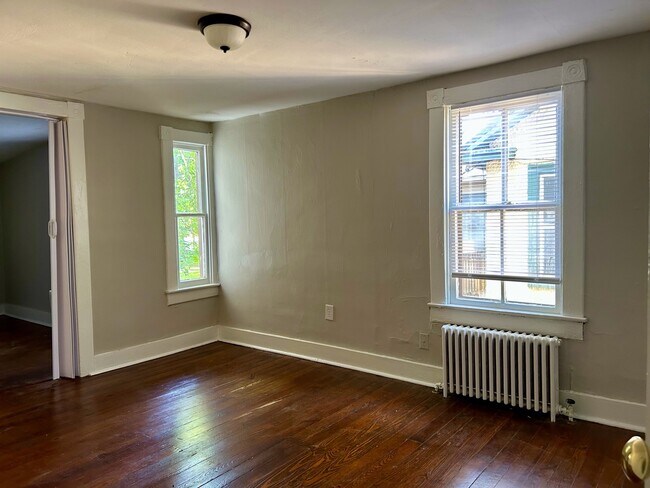 Building Photo - 615 S Braddock St