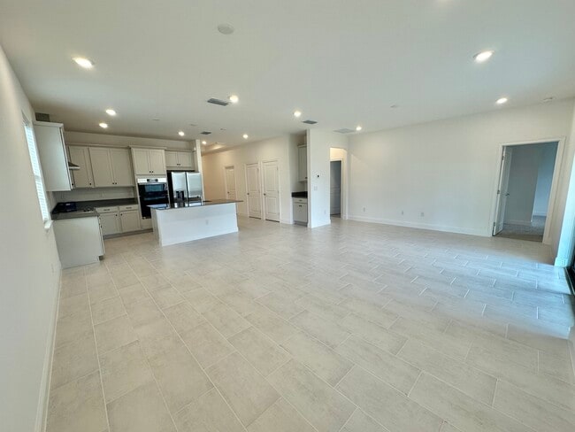 Building Photo - 4874 Shady Pnes Dr
