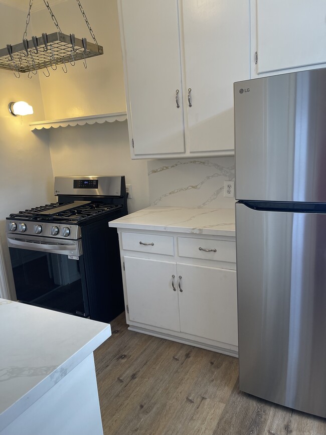 Kitchen - 112 N Edgemont St