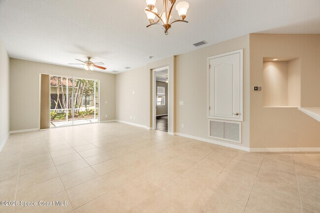 Building Photo - 5748 Tamarac Dr