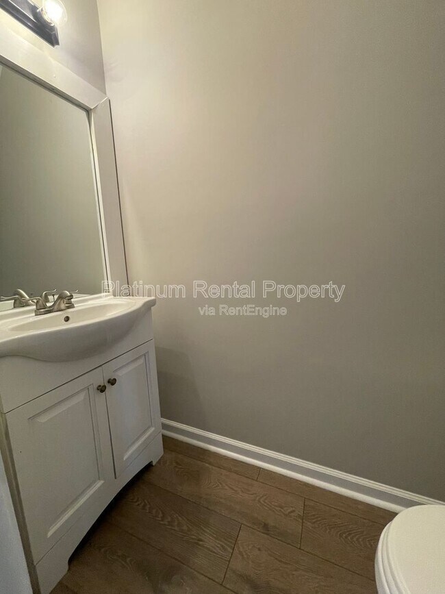 Building Photo - 3575 Kennesaw Station Dr