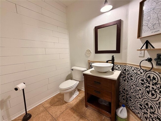 Building Photo - 16215 Bridgecrossing Dr