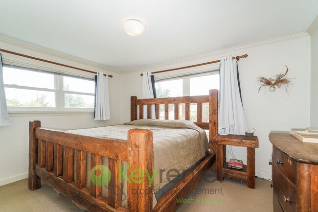 Building Photo - 4011 48th Ave SW