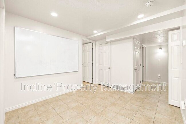 Building Photo - 627 E 500 S