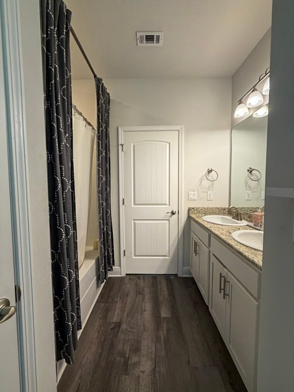 Building Photo - 593 Riverwalk Cir