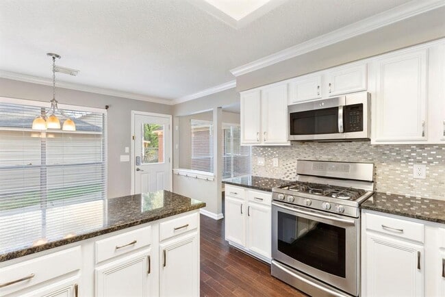 Building Photo - 62 S Dreamweaver Cir