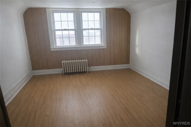 Building Photo - 136 Springville Ave