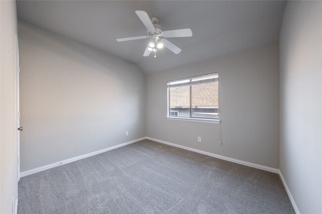 Building Photo - 1067 Valley Vista Dr