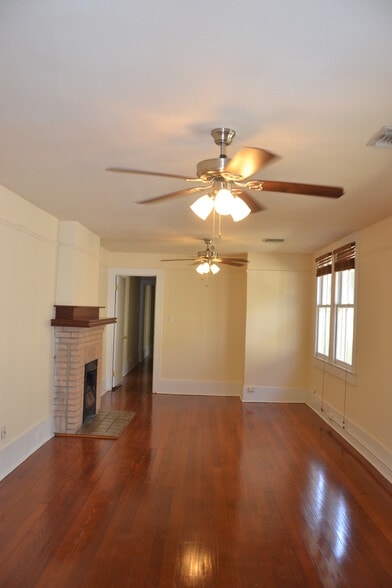 living room - 272 Audubon St