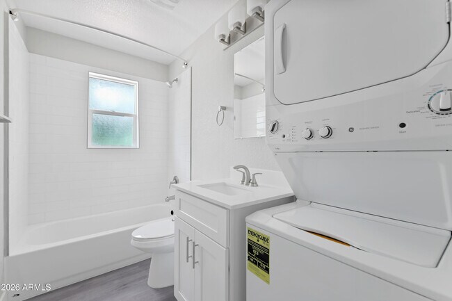 Building Photo - 35 W Medlock Dr