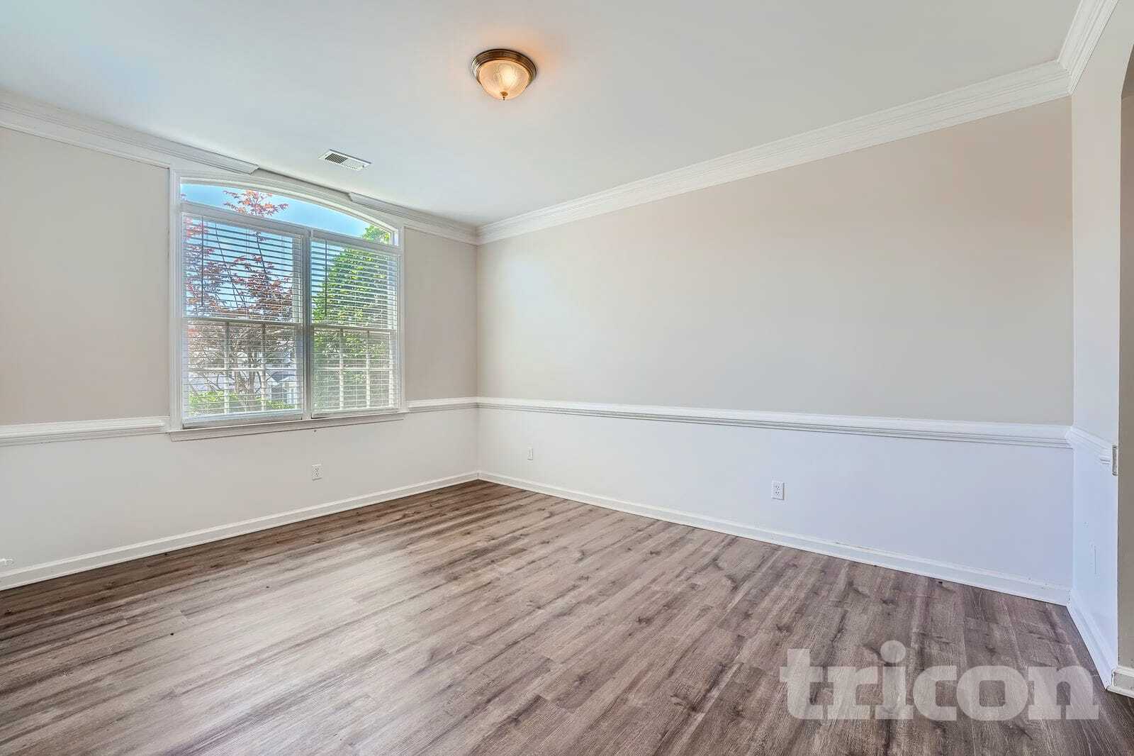 Building Photo - 4153 Ashland Cir