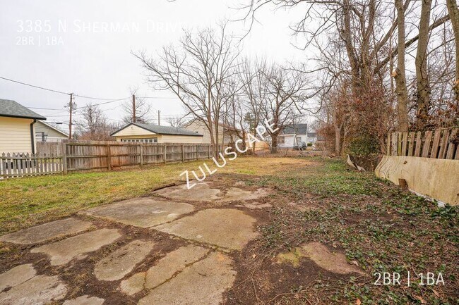 Building Photo - 3385 N Sherman Dr