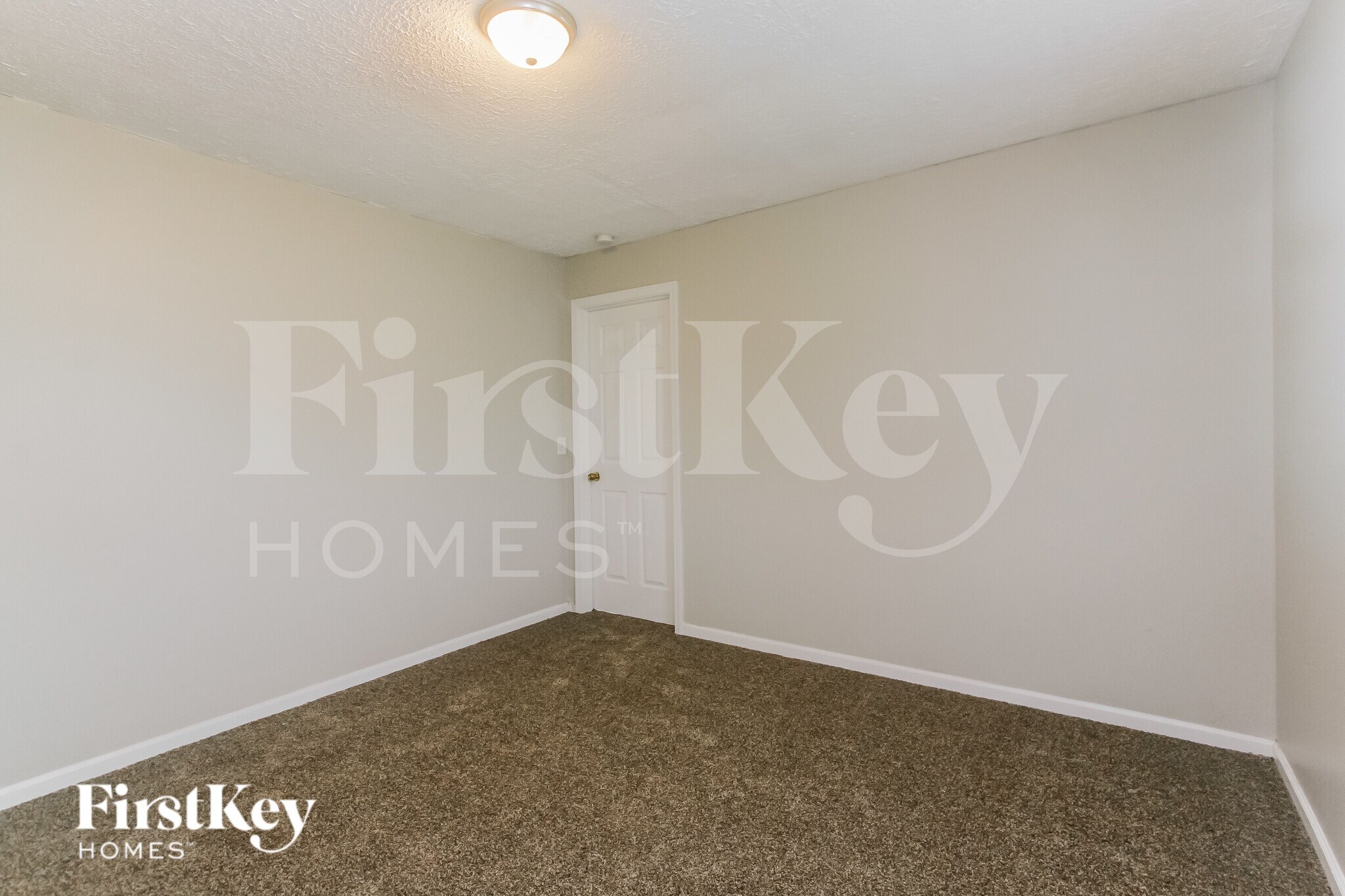 Building Photo - 112 Lind Dr