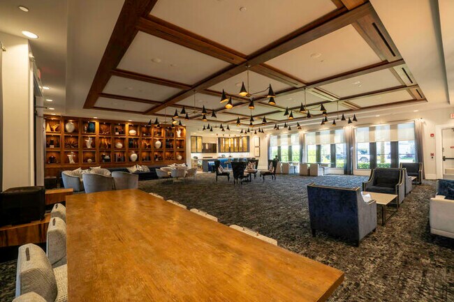 Building Photo - 17081 Five Waters Ave