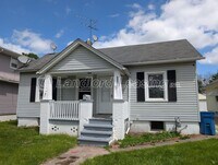 Building Photo - $595 Security Deposit Special!