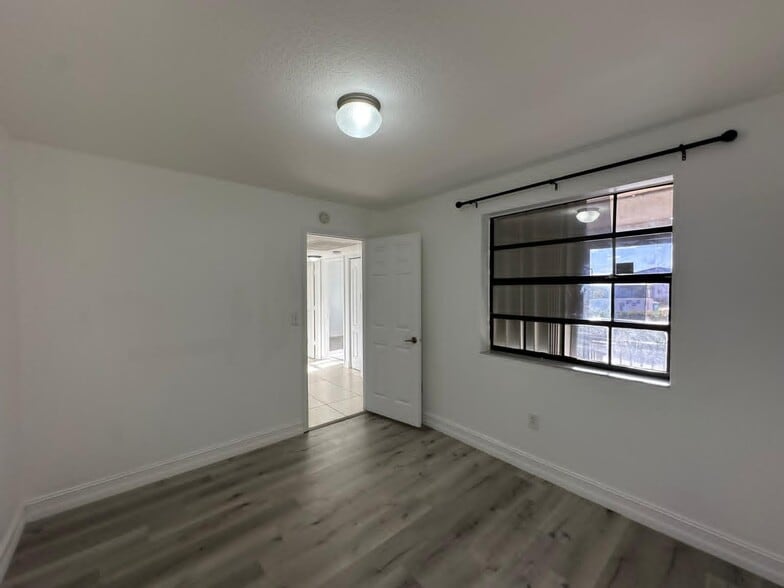 Building Photo - 1533 S Liberty Ave