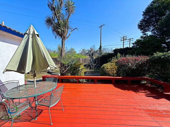 Building Photo - $5195 - 4 Bed/2 Bath Remodeled Home in Santa Clara