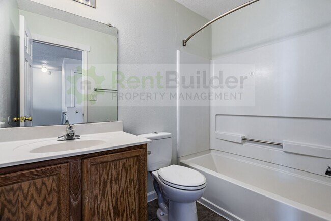 Building Photo - THIS ONE WILL GO FAST!