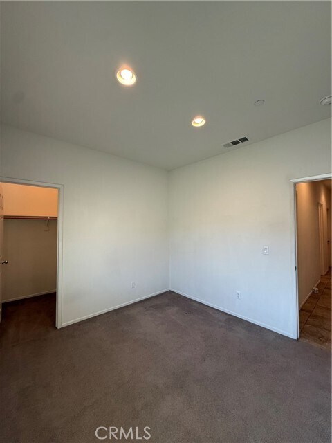 Building Photo - 6840 Sunsight Wy