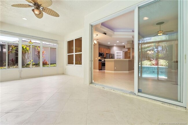 Building Photo - 4633 NW Red Maple Dr
