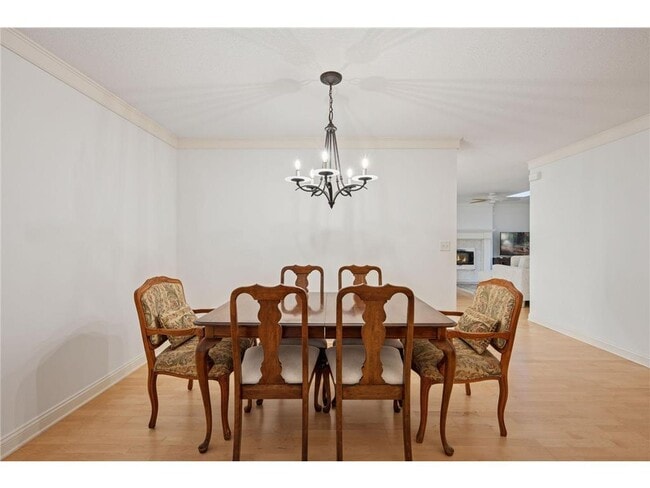 Building Photo - 145 Holly Ln N