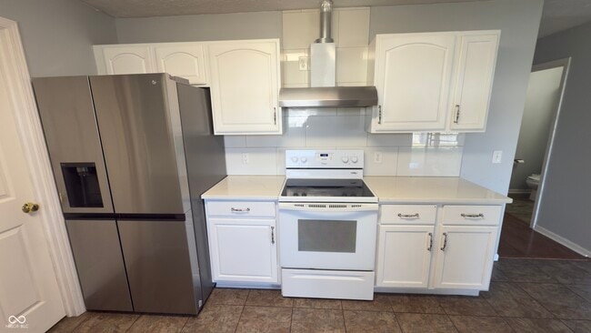 Building Photo - 5064 Gunston Ln